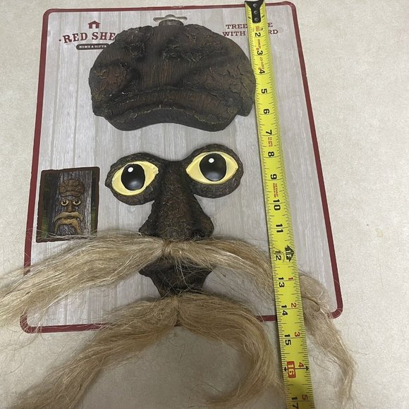 Red Shed Home Gift Tree Face with Beard Mustache Hat Eyes Modern Decor NEW READ - Picture 7 of 8
